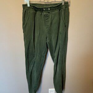 Mythic Manor Sweatpants - L